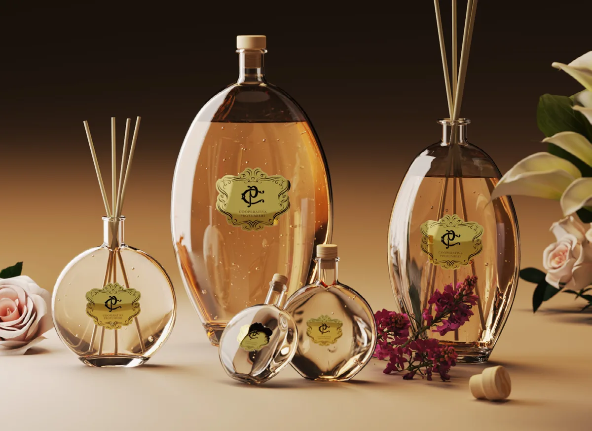 Diffuser mit Stäbchen auf einer Holzablage